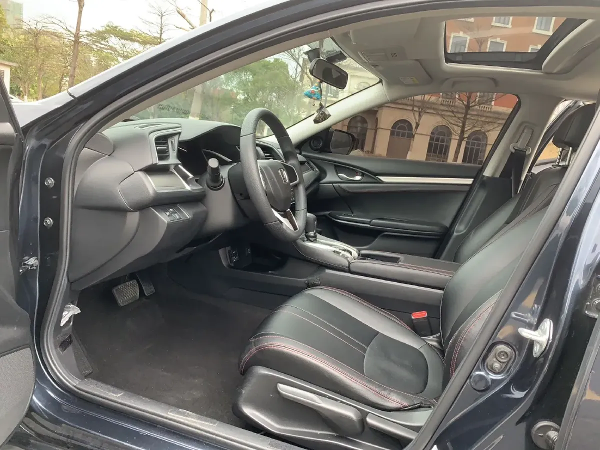 2016 Honda Civic 1.5T 177HP L4 CVT,autocango,china used car exporter,china ev exporter,chinese used car exporter,chinese used ev exporter