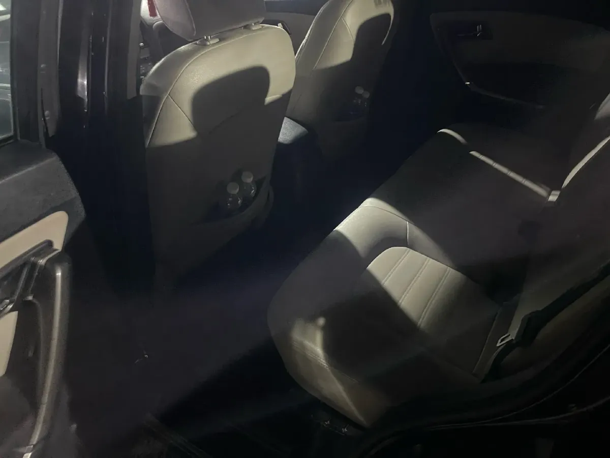 2013 Bestune X80 2.0L 147HP L4 6MT,autocango,china used car exporter,china ev exporter,chinese used car exporter,chinese used ev exporter