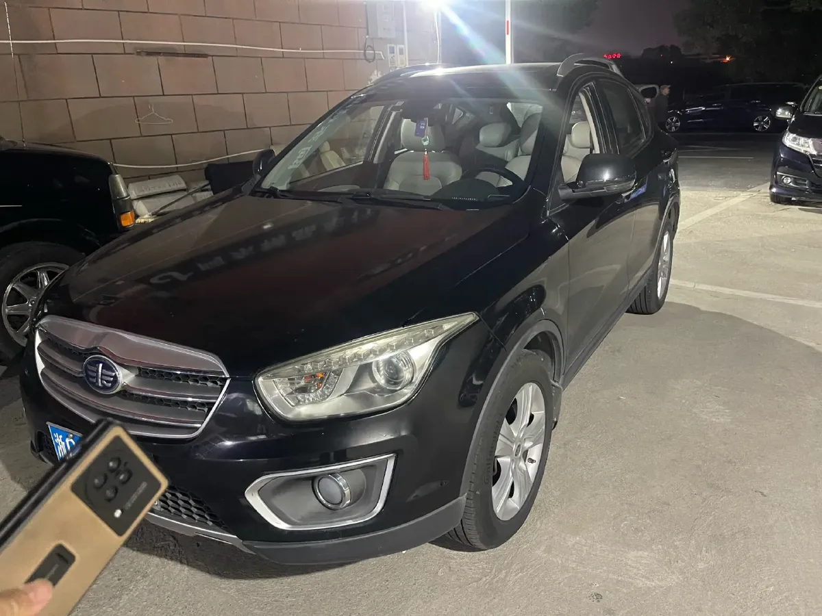 2013 Bestune X80 2.0L 147HP L4 6MT,autocango,china used car exporter,china ev exporter,chinese used car exporter,chinese used ev exporter