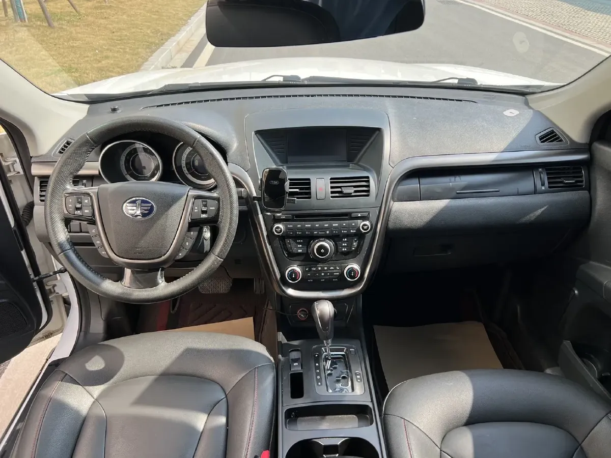 2015 Bestune X80 2.0L 147HP L4 6AT,autocango,china used car exporter,china ev exporter,chinese used car exporter,chinese used ev exporter