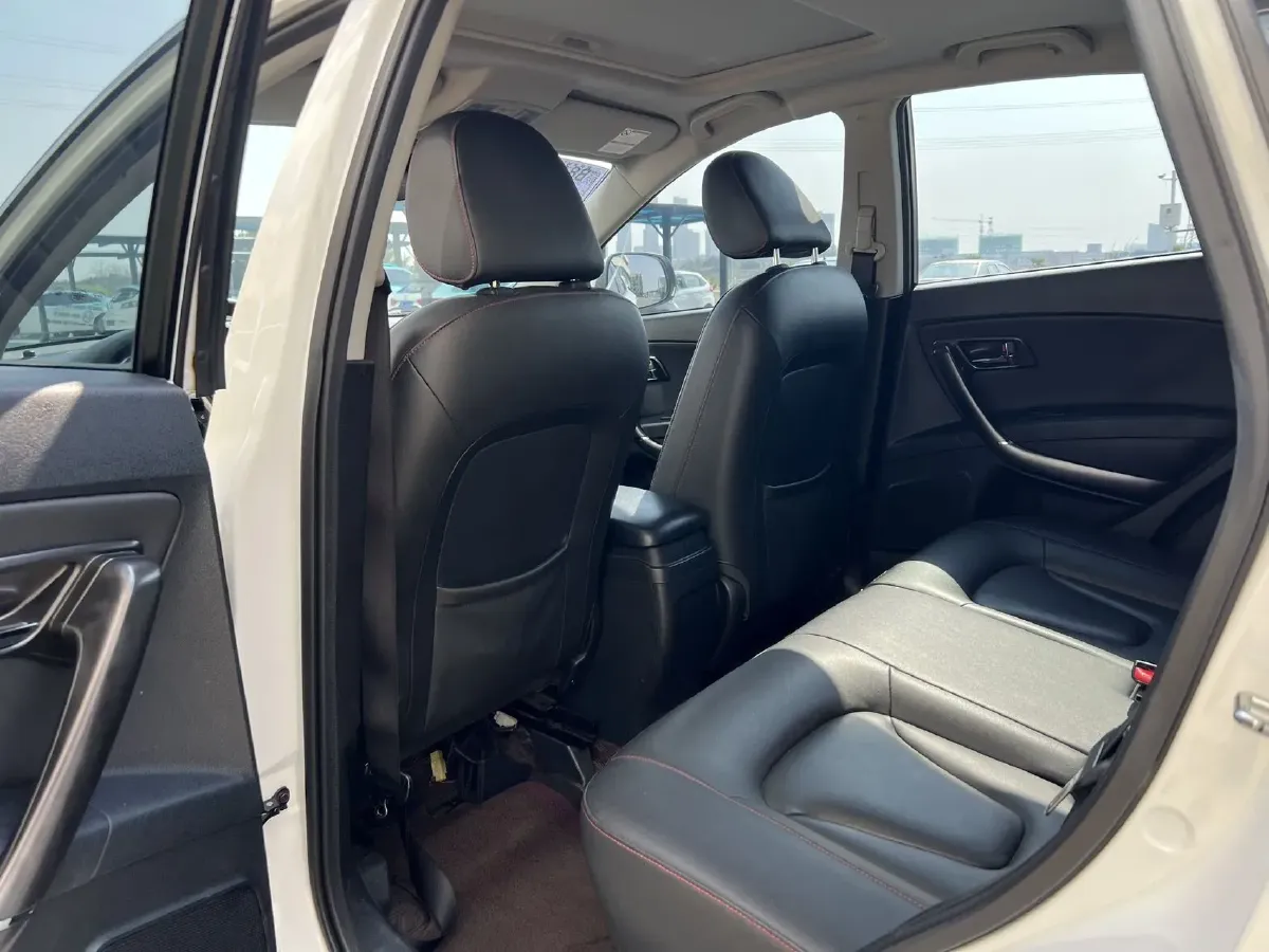 2015 Bestune X80 2.0L 147HP L4 6AT,autocango,china used car exporter,china ev exporter,chinese used car exporter,chinese used ev exporter