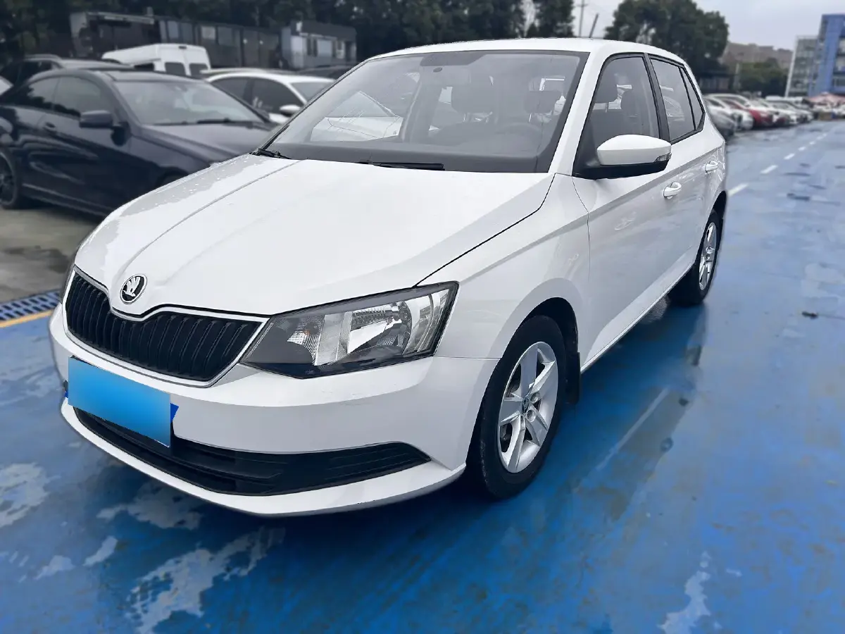 2017 Skoda Fabia 1.4L 90HP L4 6AT