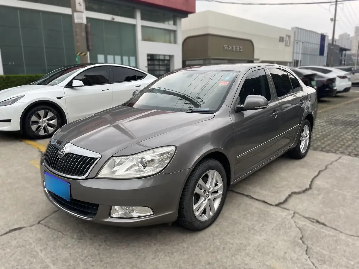 2014 Skoda Octavia 1.8T 160HP L4 7DCT