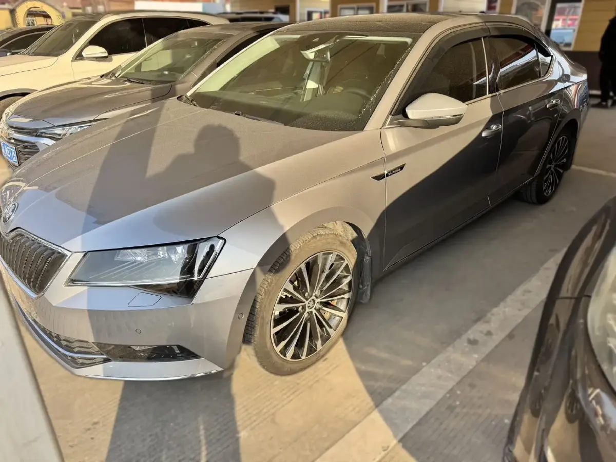 2018 Skoda Superb 1.8T 180HP L4 7DCT