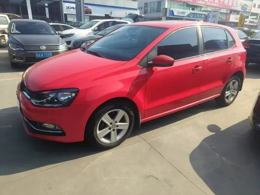 2016 Volkswagen Polo 1.6L 110HP L4 5MT