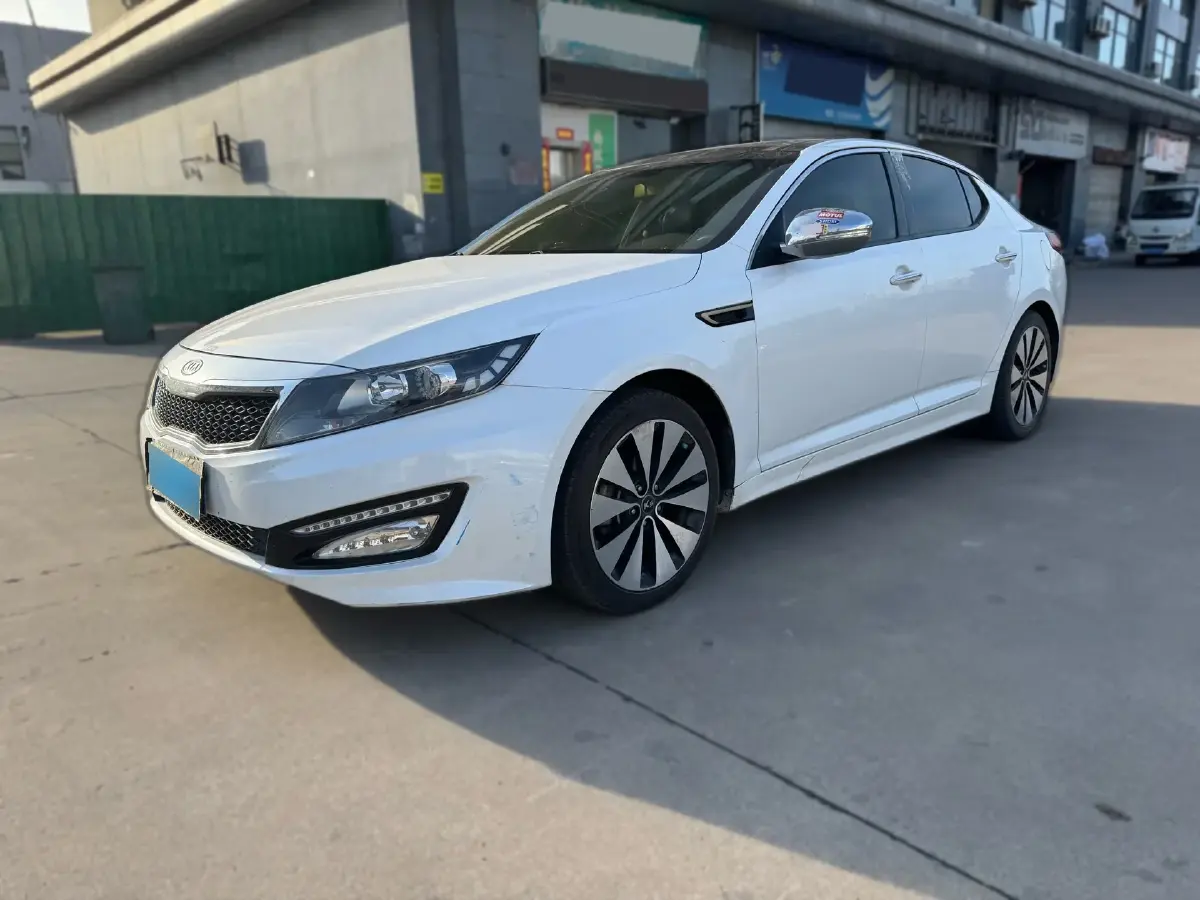 2011 Kia K5 2.0L 165HP L4 6AT