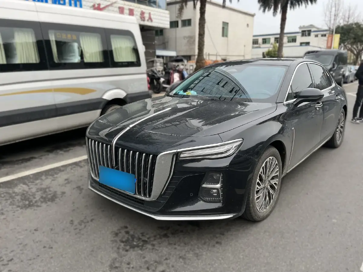 2024 HongQi H5 2.0T 224HP L4 8AT