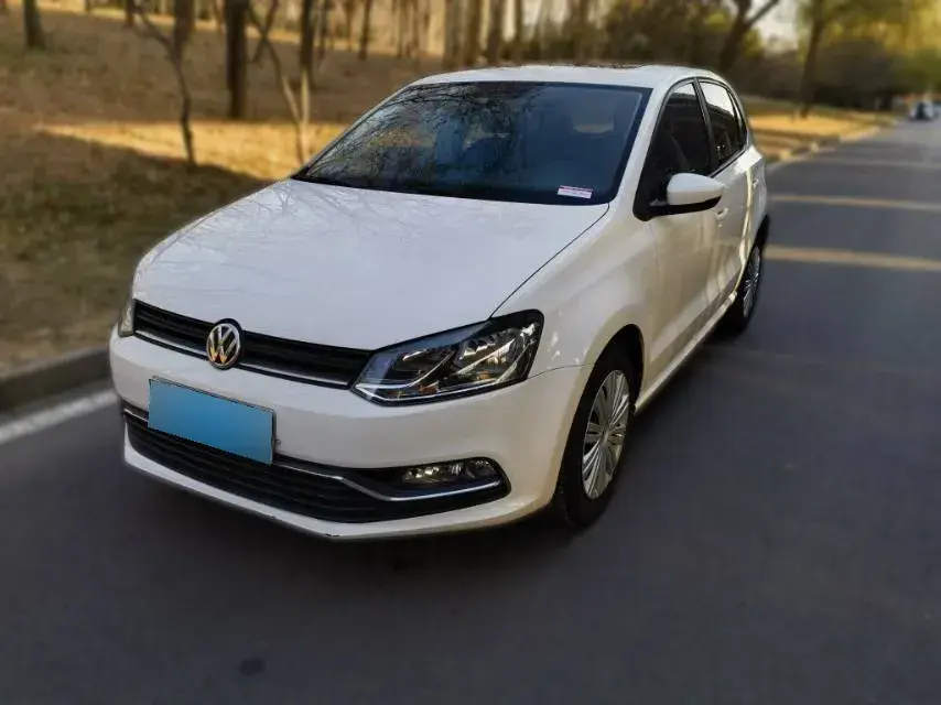 2016 Volkswagen Polo 1.6L 110HP L4 5MT