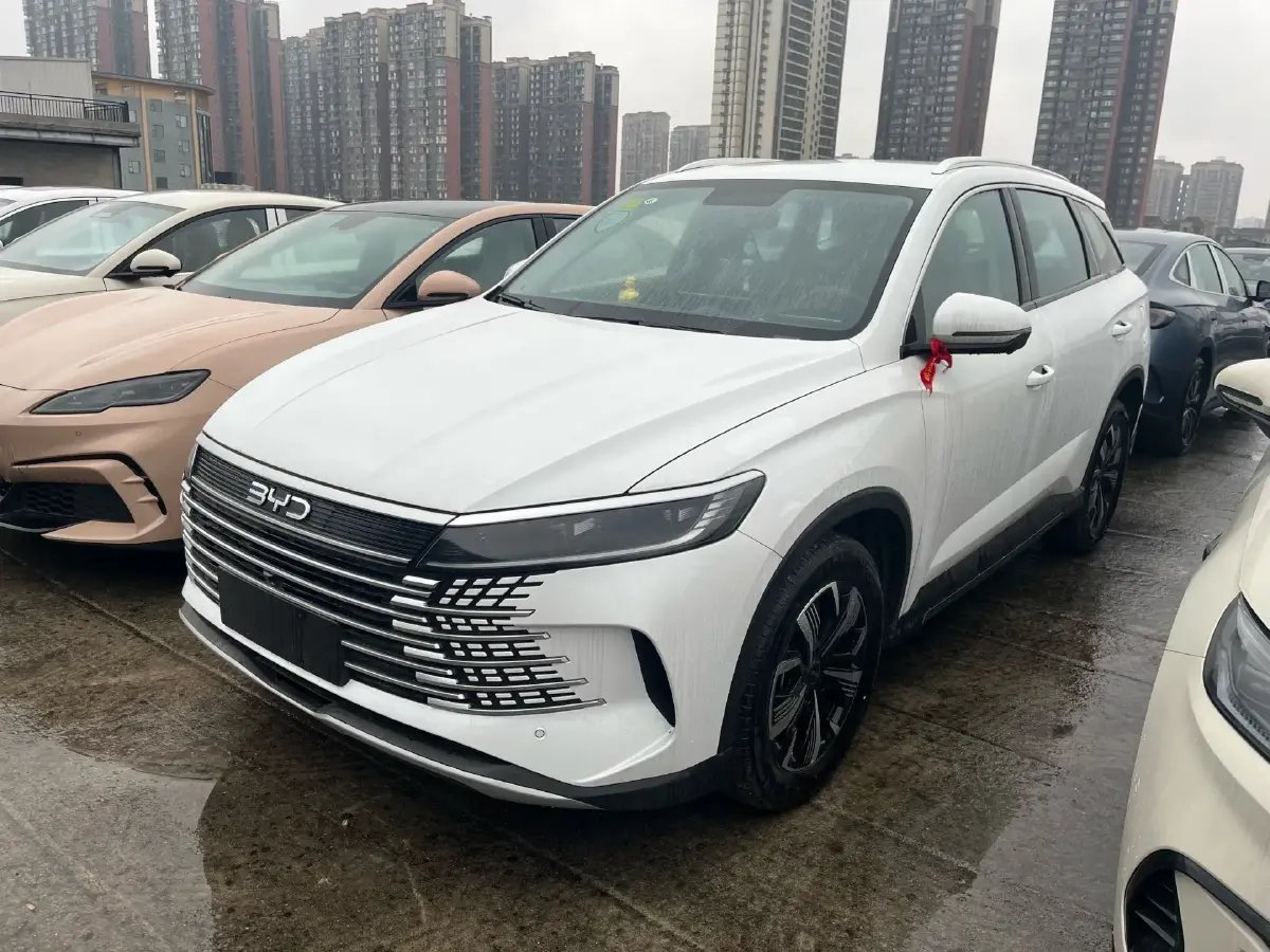 2025 BYD Sea Lion 05 DM-i 1.5L 101HP L4 E-CVT PHEV 12.9KWH