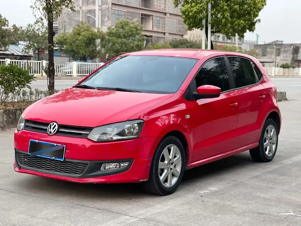 2013 Volkswagen Polo 1.4L 86HP L4 5MT