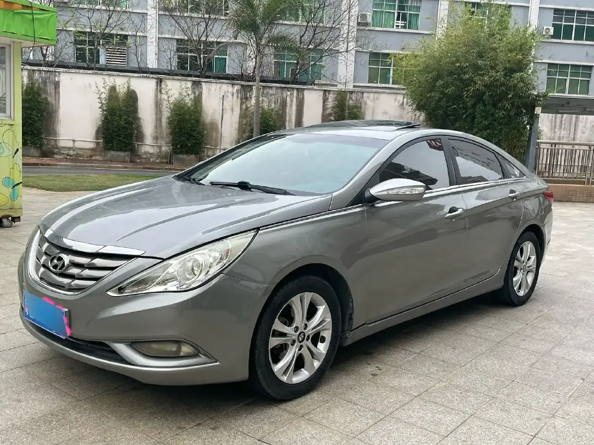 2011 Hyundai Sonata 2.0L 165HP L4 6AT