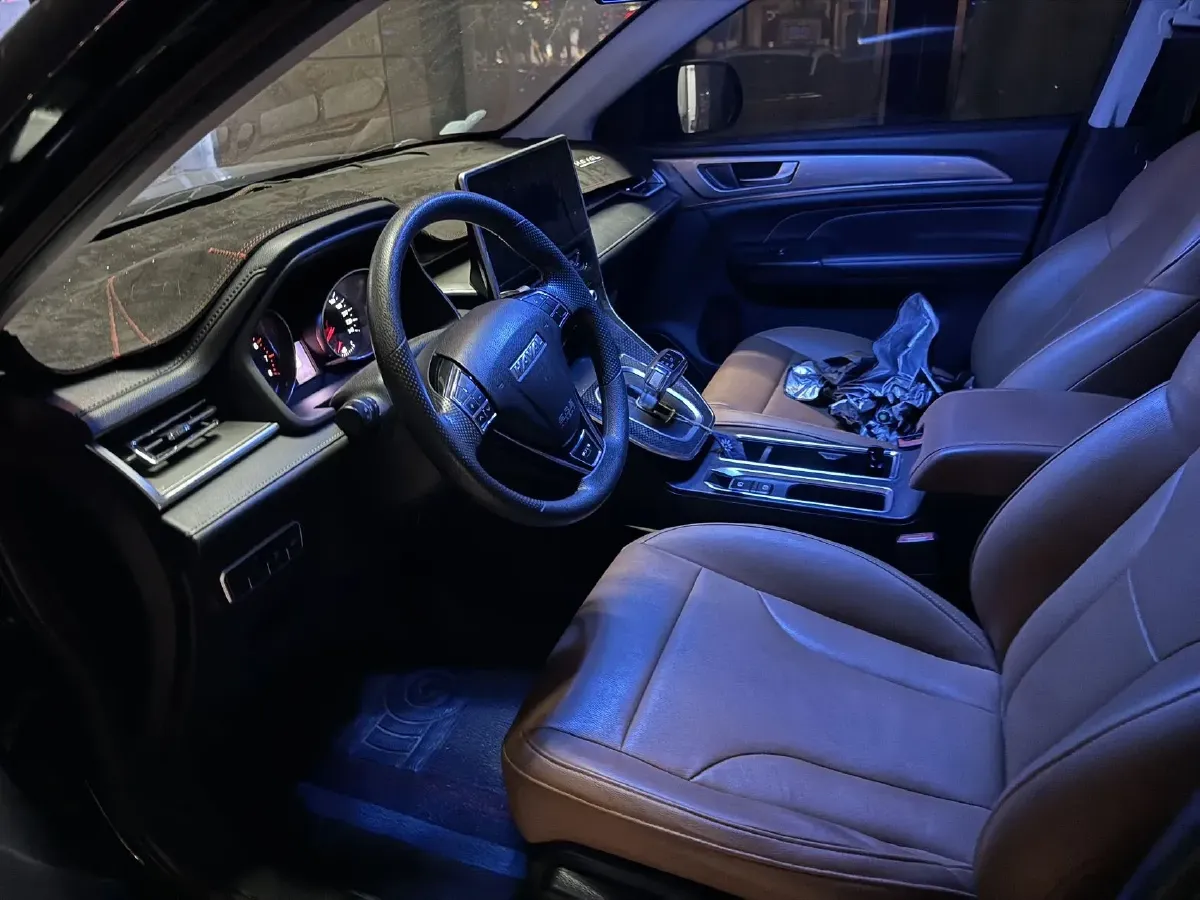 2021 Haval M6 1.5T 150HP L4 6MT,autocango,china used car exporter,china ev exporter,chinese used car exporter,chinese used ev exporter