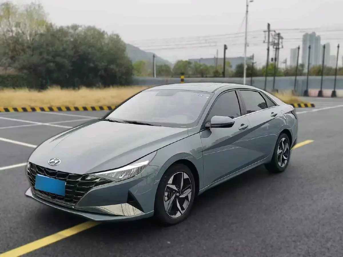 2021 Hyundai Elantra 1.5L 115HP L4 CVT