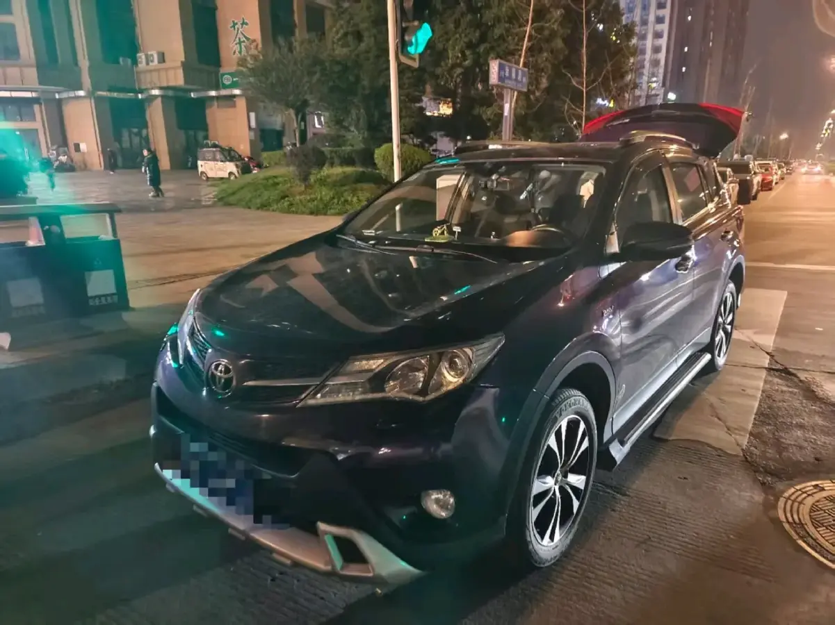 2015 Toyota RAV4 2.5L 180HP L4 6AT