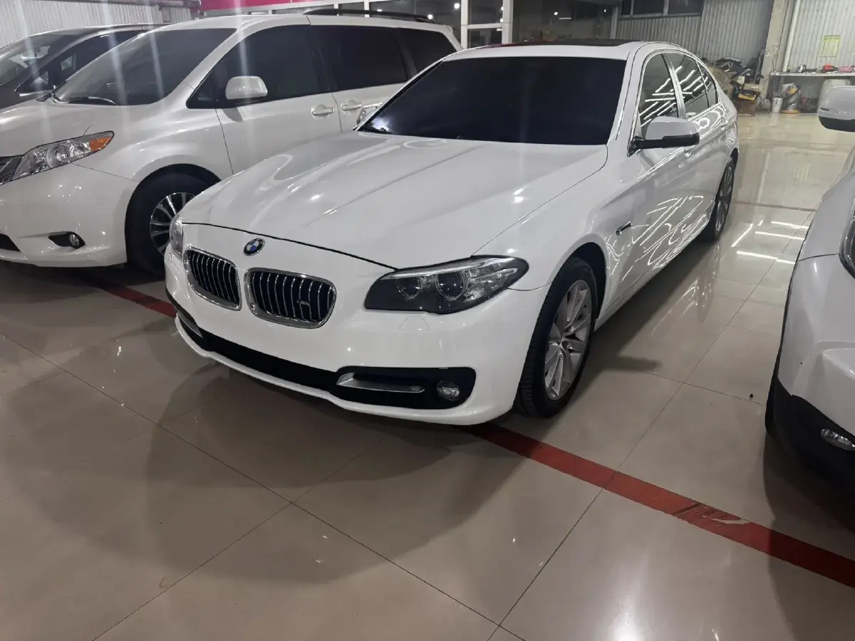2014 BMW 5 Series 2.0T 245HP L4 8AT