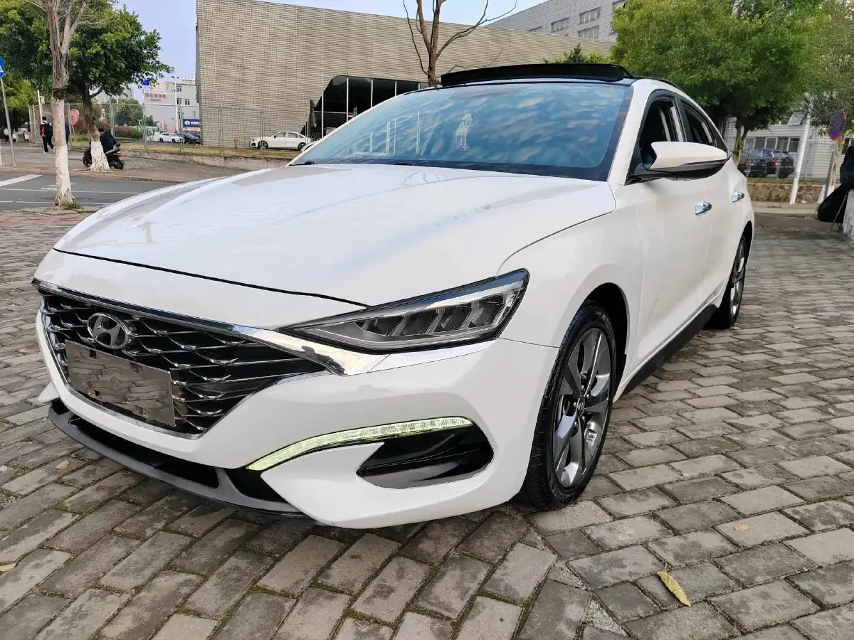 2021 Hyundai La Festa 1.6T 190HP L4 7DCT