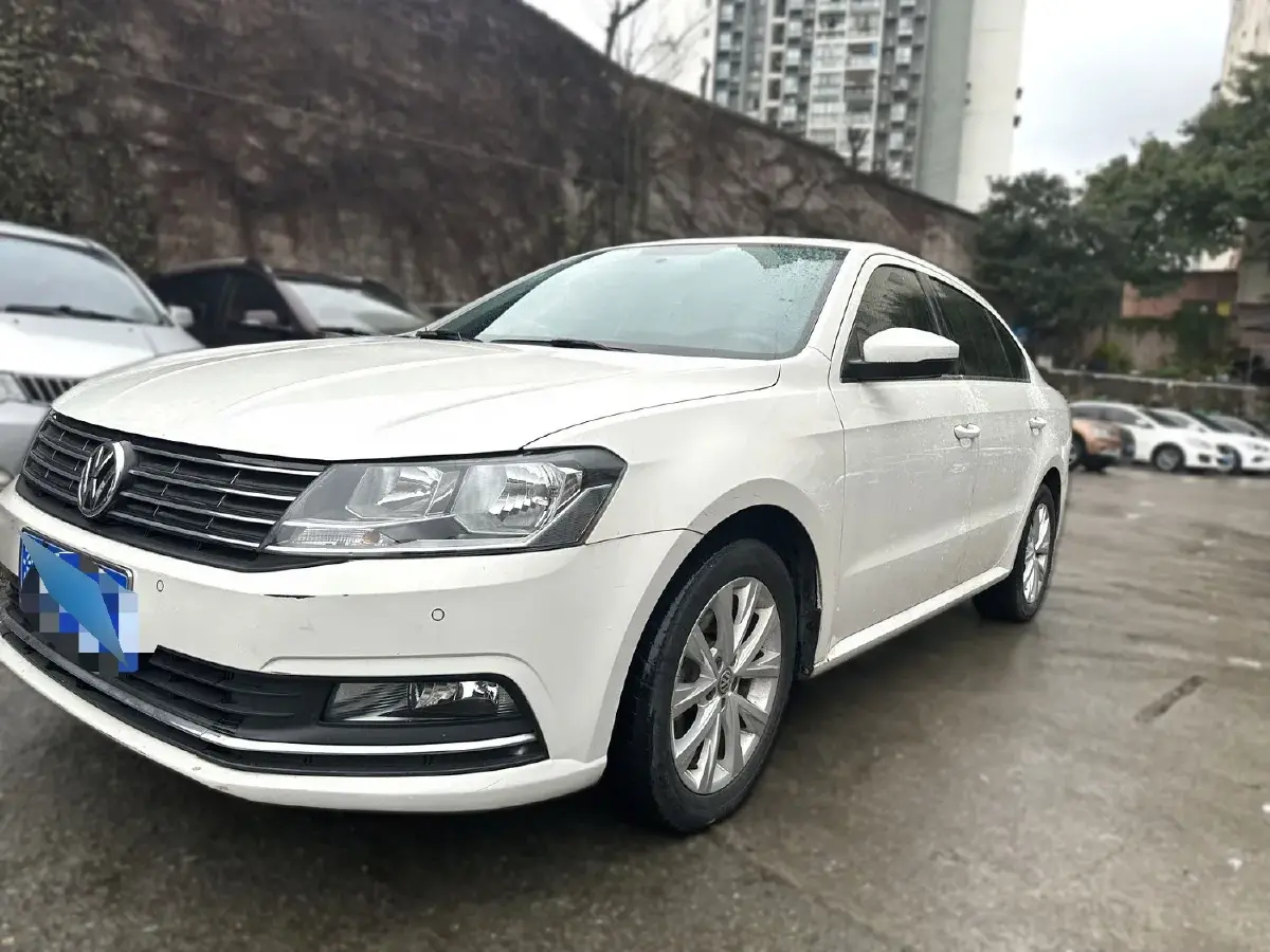 2015 Volkswagen Lavida 1.6L 110HP L4 6AT