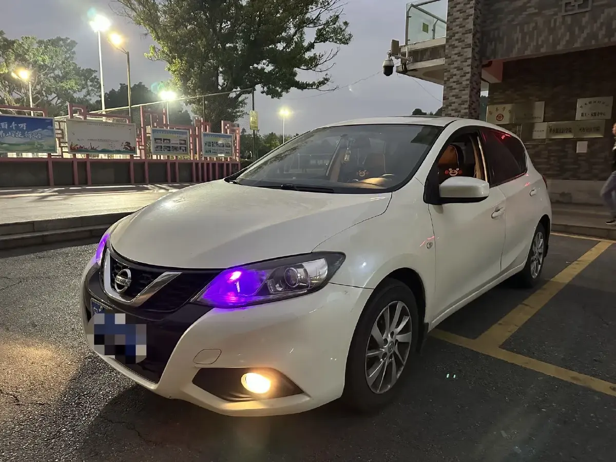 2016 Nissan Tiida 1.6L 126HP L4 CVT