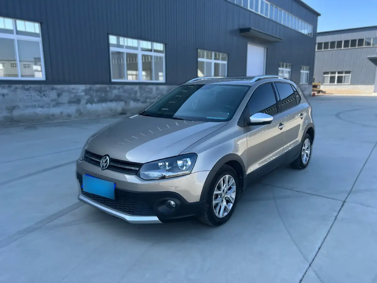 2016 Volkswagen Polo 1.4L 90HP L4 5MT