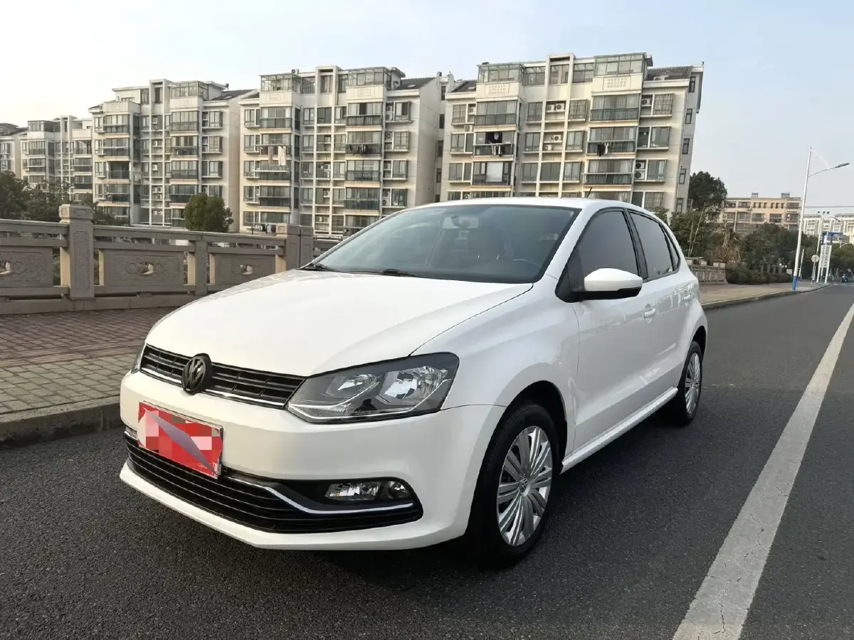 2016 Volkswagen Polo 1.6L 110HP L4 5MT