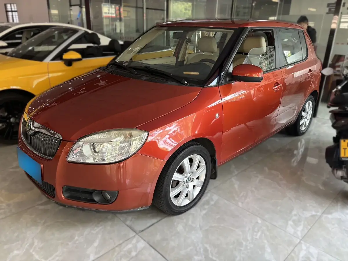 2009 Skoda Fabia 1.6L 105HP L4 6AT