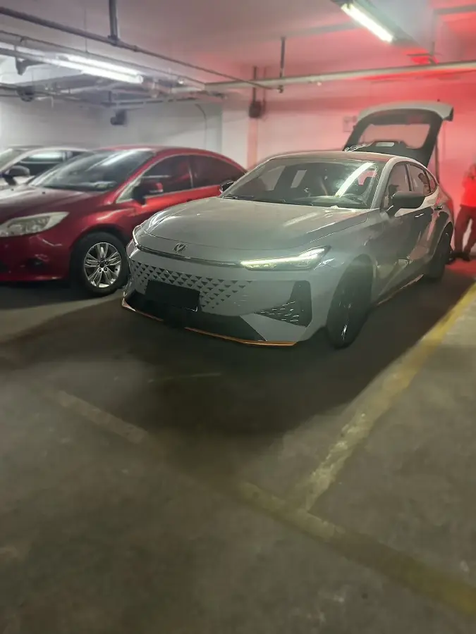 2024 ChangAn UNI-V 1.5T 188HP L4 7DCT