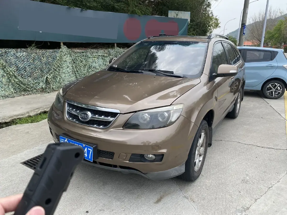 2011 BYD S6 2.4L 160HP L4 4AT