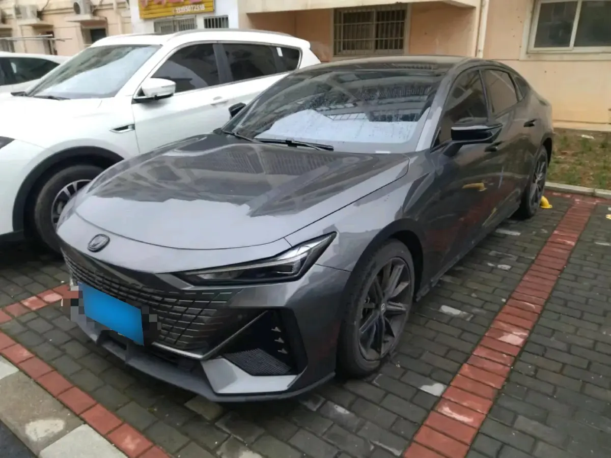 2023 ChangAn UNI-V 1.5T 188HP L4 7DCT