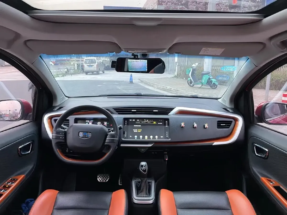 2017 Geely Vision X1 1.3L 88HP L4 4AT,autocango,china used car exporter,china ev exporter,chinese used car exporter,chinese used ev exporter