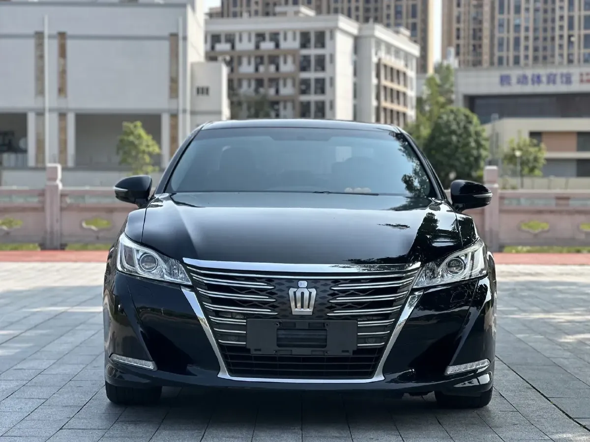 2015 Toyota Crown 2.5L 193HP V6 6AT,autocango,china used car exporter,china ev exporter,chinese used car exporter,chinese used ev exporter