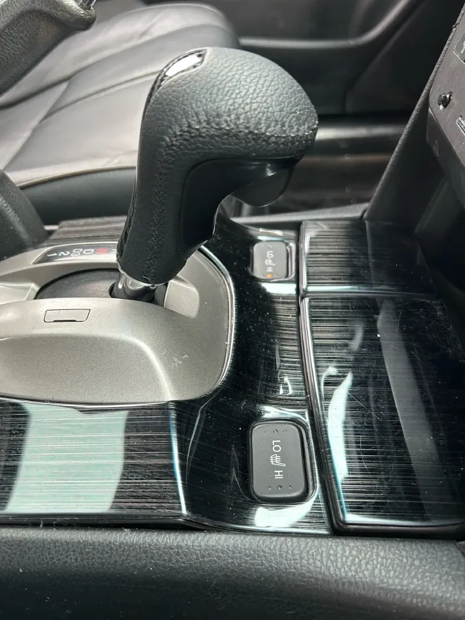 2012 Honda Crosstour 2.4L 197HP L4 5AT,autocango,china used car exporter,china ev exporter,chinese used car exporter,chinese used ev exporter