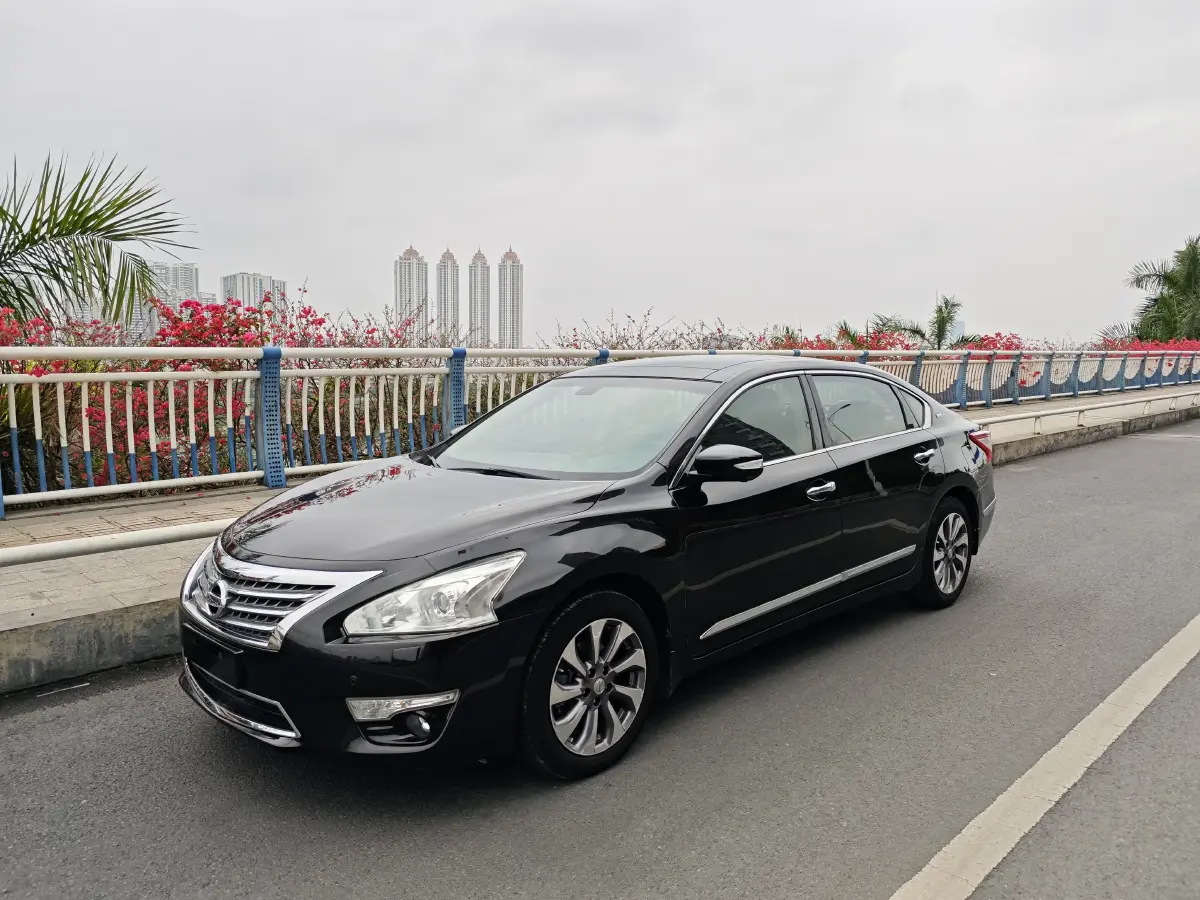 2015 Nissan Teana 2.5L 186HP L4 CVT
