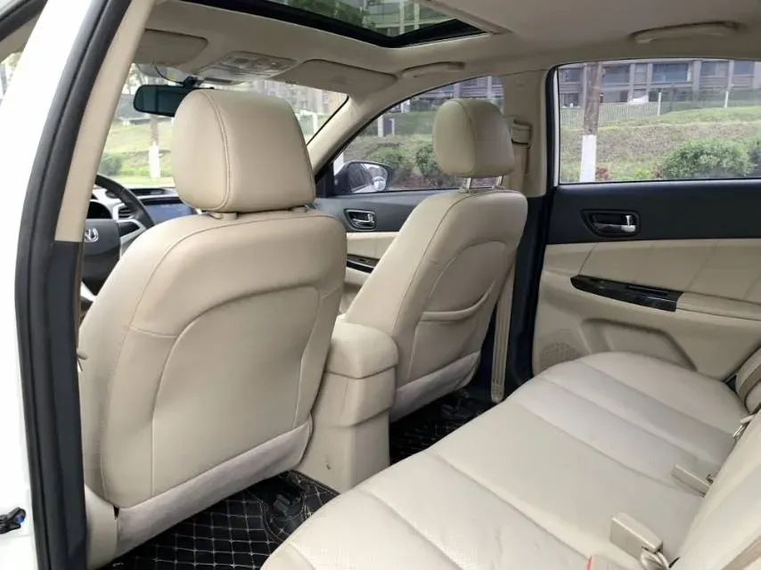 2014 ChangAn Eado 1.6L 125HP L4 5MT,autocango,china used car exporter,china ev exporter,chinese used car exporter,chinese used ev exporter