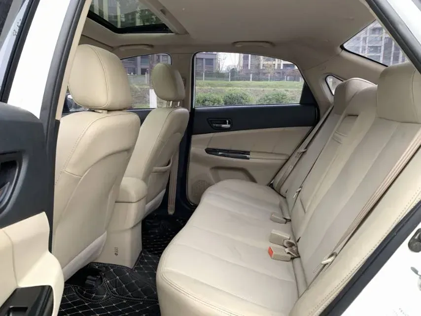 2014 ChangAn Eado 1.6L 125HP L4 5MT,autocango,china used car exporter,china ev exporter,chinese used car exporter,chinese used ev exporter