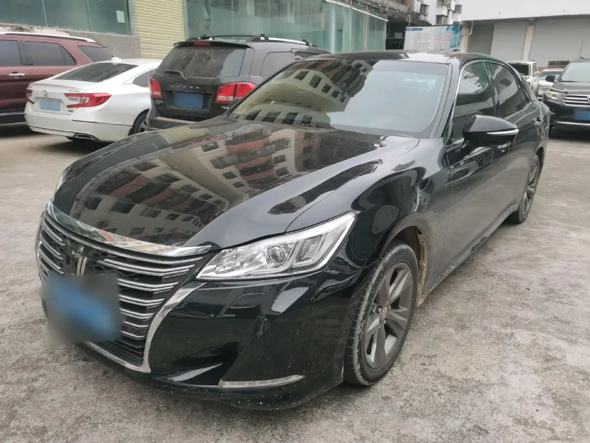 2015 Toyota Crown 2.0T 235HP L4 8AT