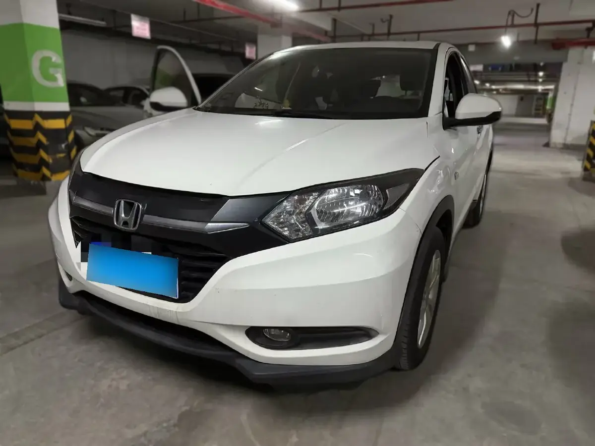 2015 Honda Vezel 1.5L 131HP L4 CVT