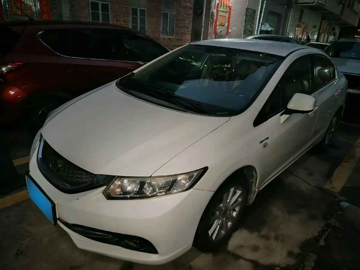 2014 Honda Civic 1.8L 141HP L4 5MT