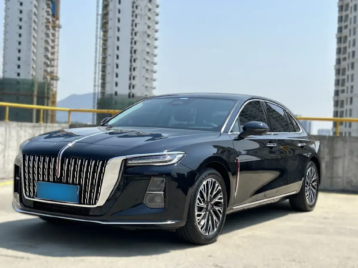 2024 HongQi H5 2.0T 224HP L4 8AT