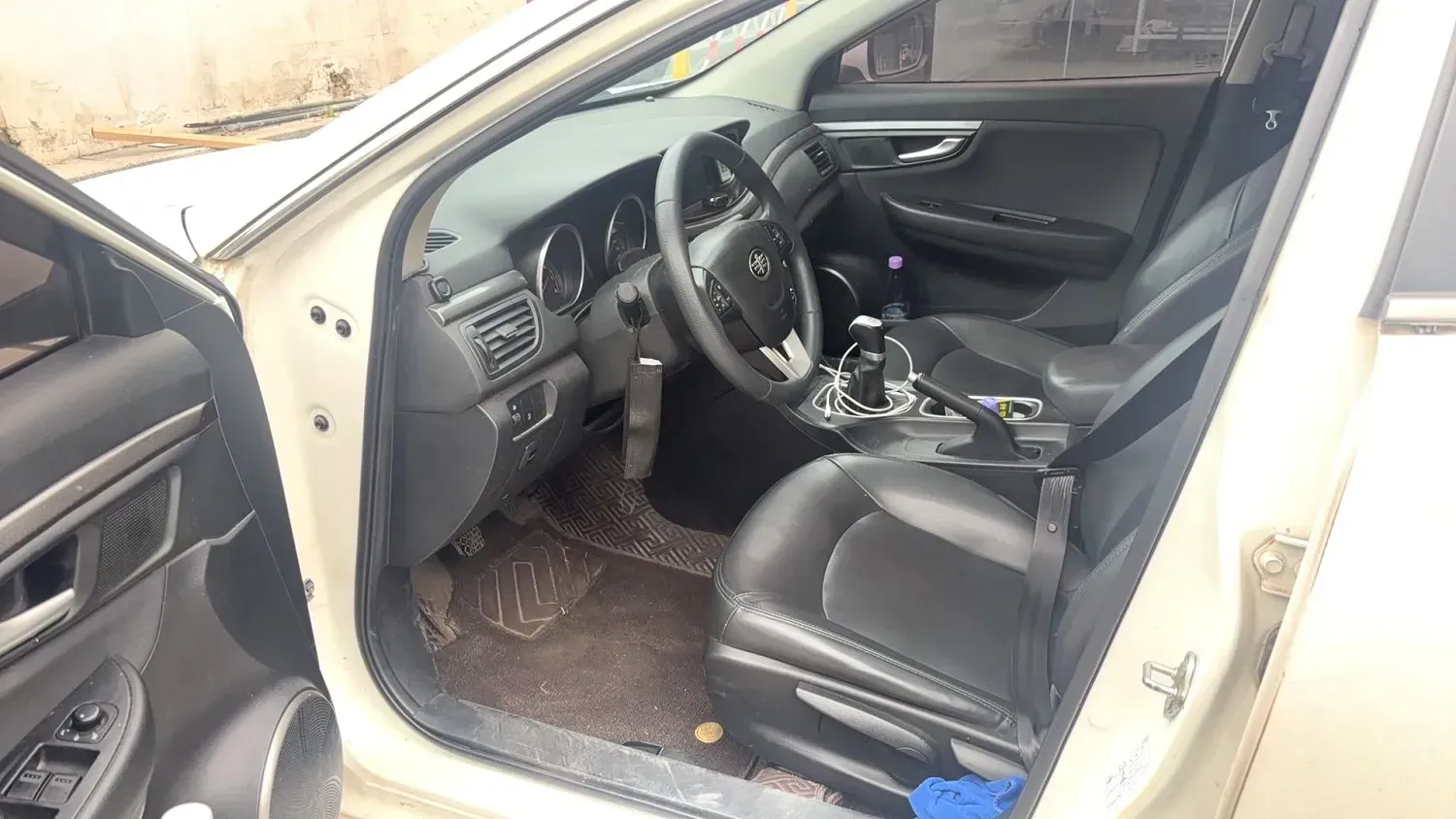 2016 Bestune B50 1.6L 109HP L4 5MT,autocango,china used car exporter,china ev exporter,chinese used car exporter,chinese used ev exporter