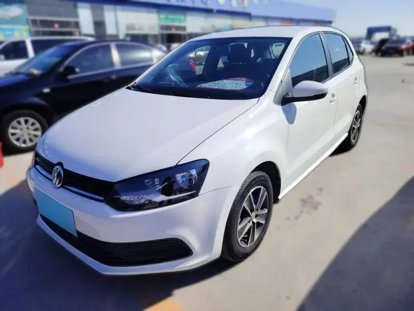 2014 Volkswagen Polo 1.4L 90HP L4 5MT