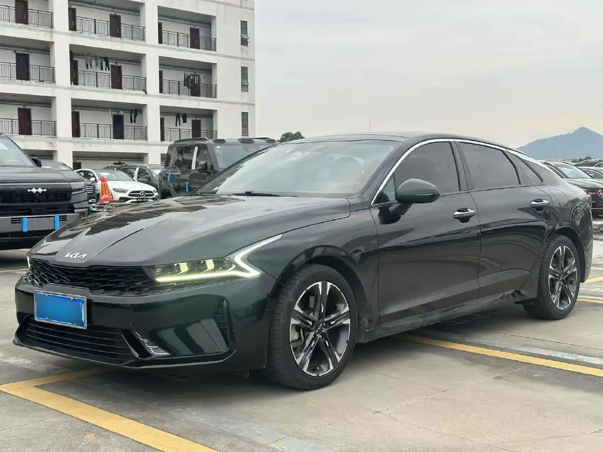 2021 Kia K5 2.0T 240HP L4 8AT