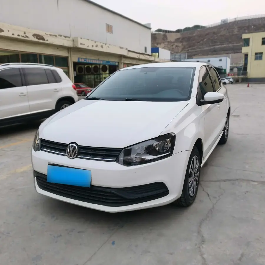 2016 Volkswagen Polo 1.4L 90HP L4 6AT