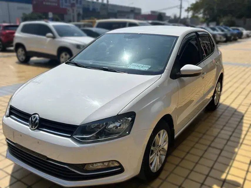 2014 Volkswagen Polo 1.6L 110HP L4 6AT