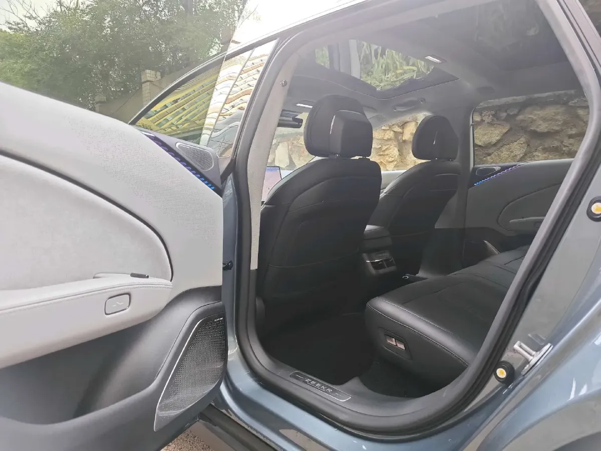 2024 Zeekr 007 BEV 75KWH,autocango,china used car exporter,china ev exporter,chinese used car exporter,chinese used ev exporter