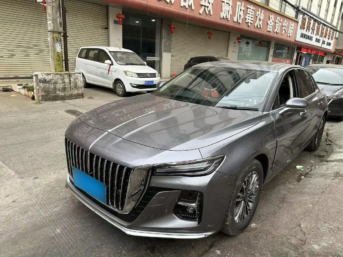 2023 HongQi H5 2.0T 224HP L4 8AT