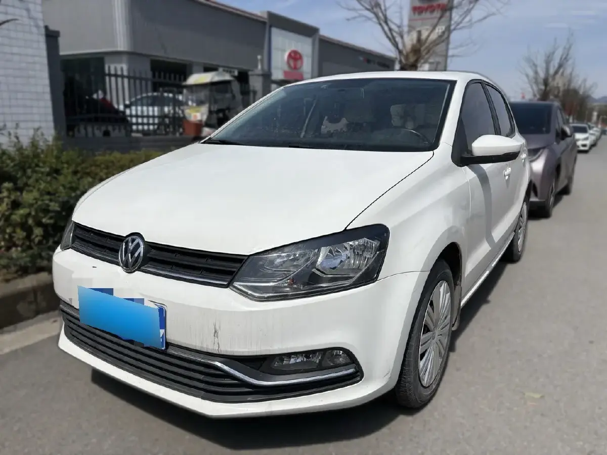 2016 Volkswagen Polo 1.6L 110HP L4 5MT