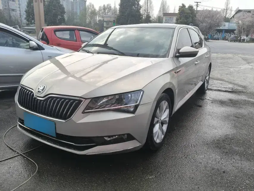 2018 Skoda Superb 1.4T 150HP L4 7DCT
