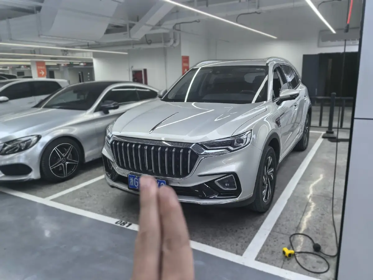 2022 HongQi HS5 2.0T 224HP L4 6AT