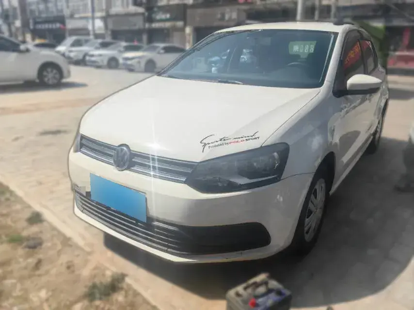 2016 Volkswagen Polo 1.4L 90HP L4 6AT