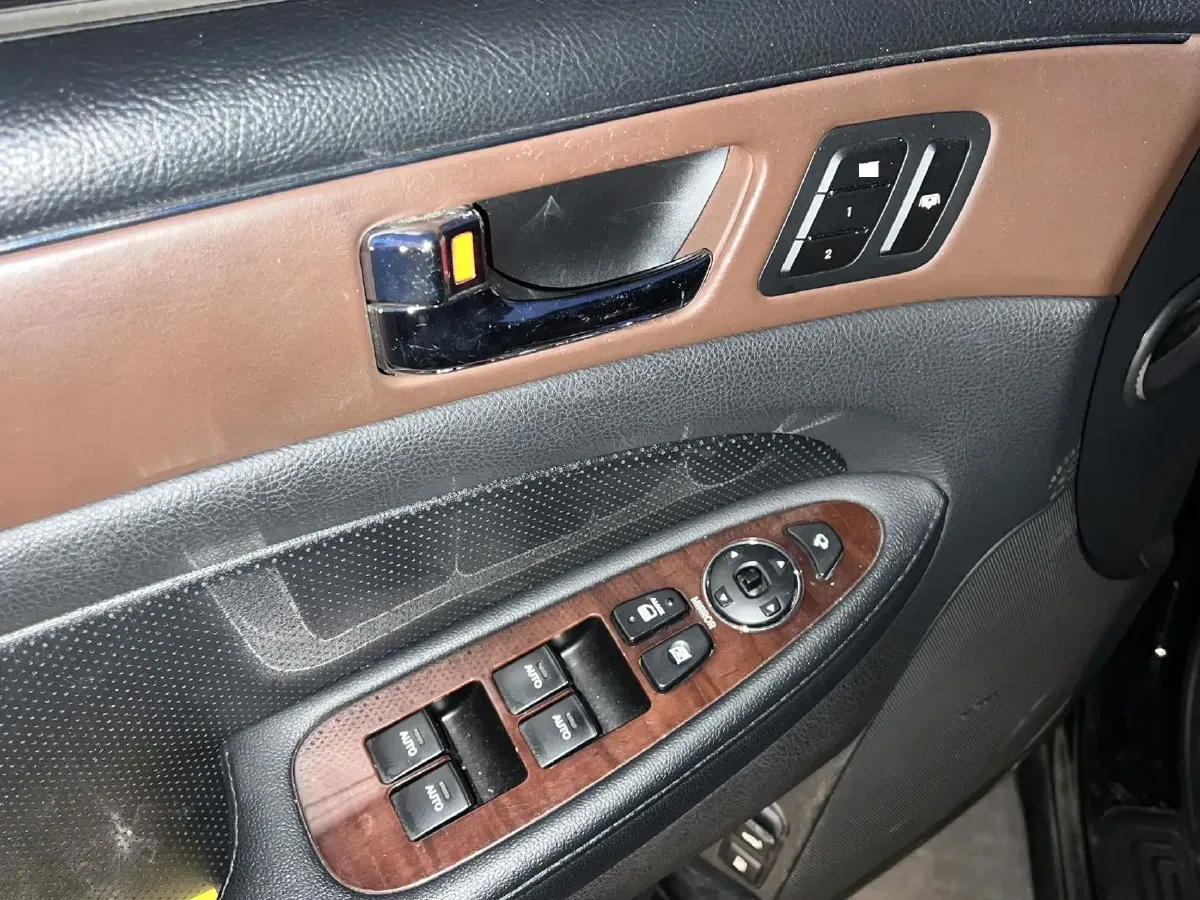 2008 Hyundai Rohens 3.8L 290HP V6 6AT,autocango,china used car exporter,china ev exporter,chinese used car exporter,chinese used ev exporter